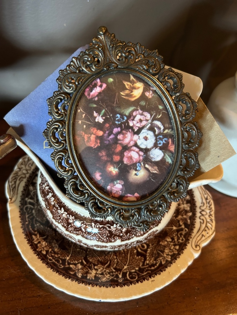 Vintage Italian Brass Mini Convex Frame with Moody Floral Print - Picture 4 of 5